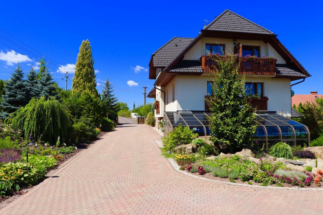 Penzion Pod Hradem Potštejn Exteriér fotografie